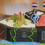 dragon on the castle cake